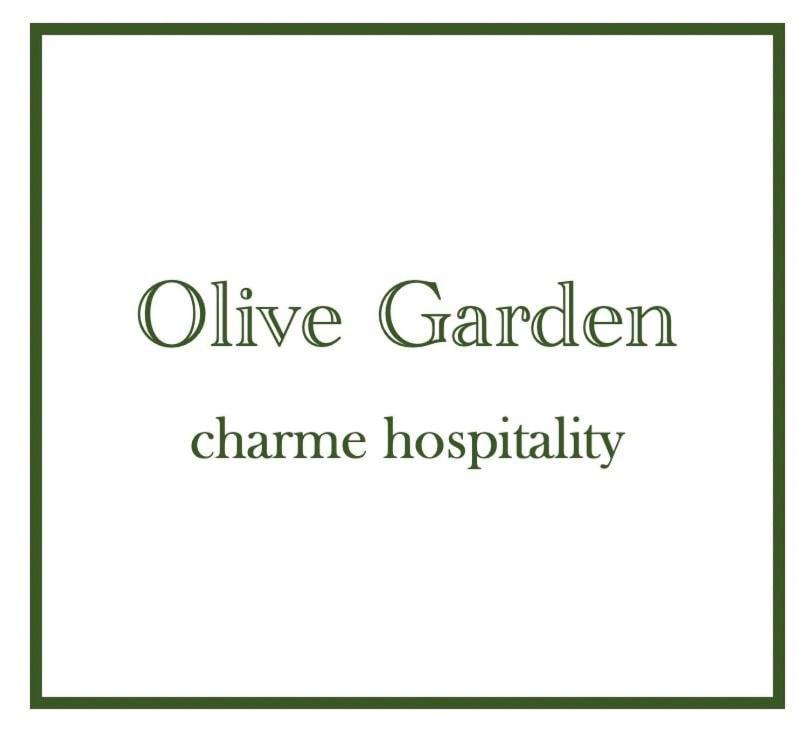Olive Garden Stylish With Cozy Terrace Apartment Mailand