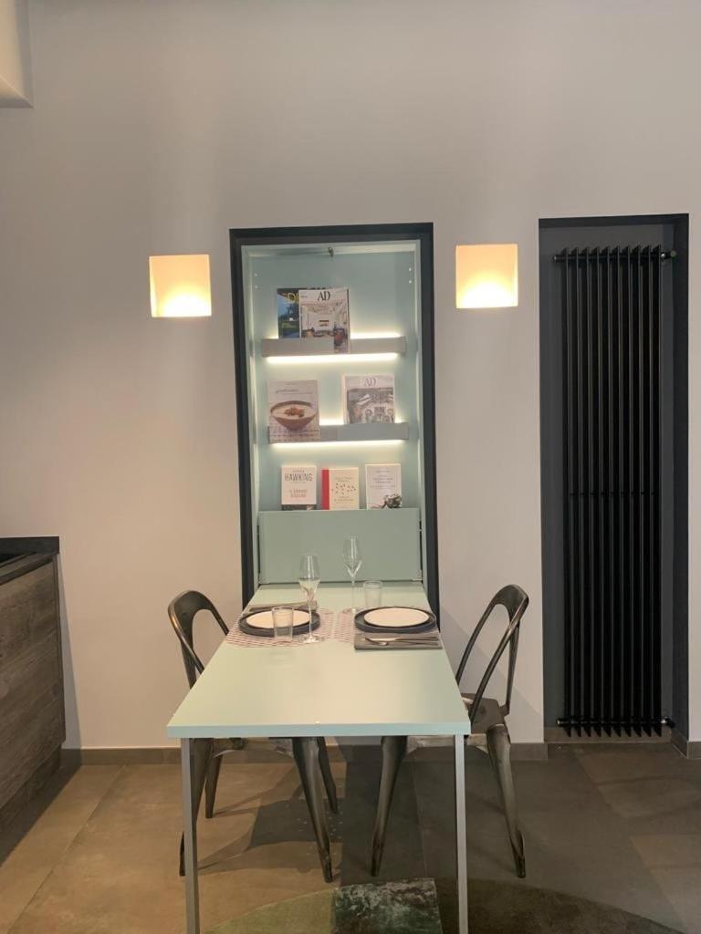Olive Garden Stylish With Cozy Terrace Apartment Mailand